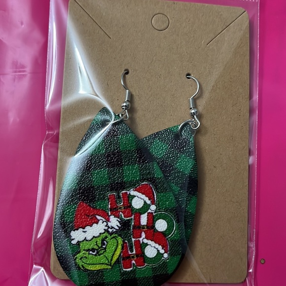 Ho Ho Ho Grinch earrings Christmas Grinch NEW - Picture 8 of 8